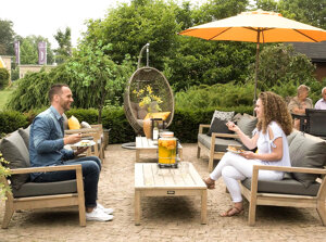 Terras hotelrestaurant Preston Palace  4