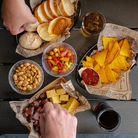 Snacks op hotelkamer