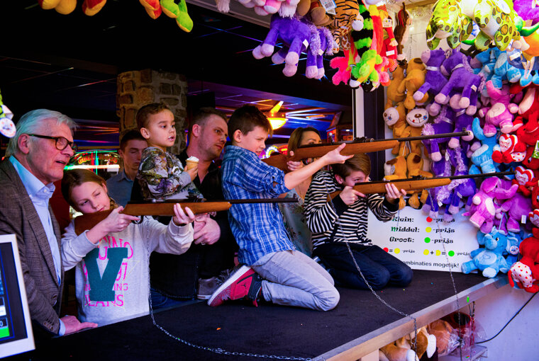 Schiettent_Indoor-kermis_Preston_Palace