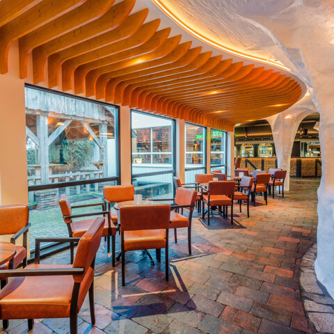 Preston-Palace-Central-Doorkijk-Buiten