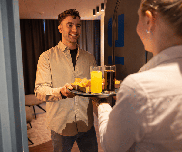 Roomservice 2