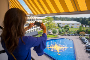 WEB-Balkon-Hotelkamer-3e-etage-uitzicht-Agnes